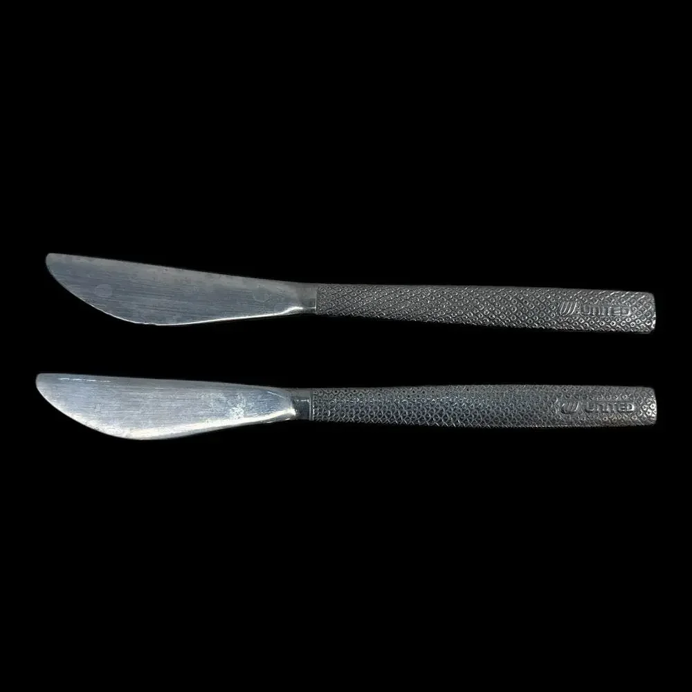 (2) United Airlines Serrated Dinner Knife Stainless Steel Airplane Cutlery VTG